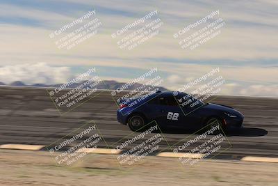 media/Jan-04-2026-SCCA SD (Sun) [[defc442887]]/4-Novice Group/Session 2 Bowl Speed Pans/